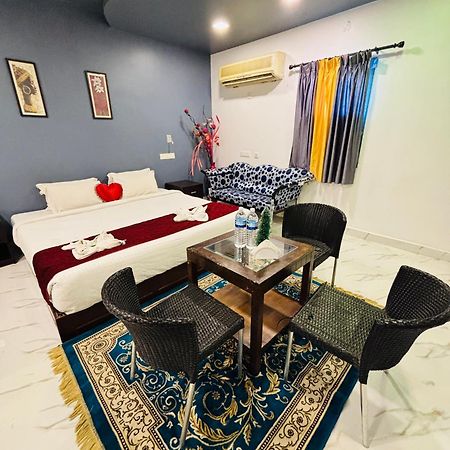The Elite Beachview Pondicherry Exteriör bild