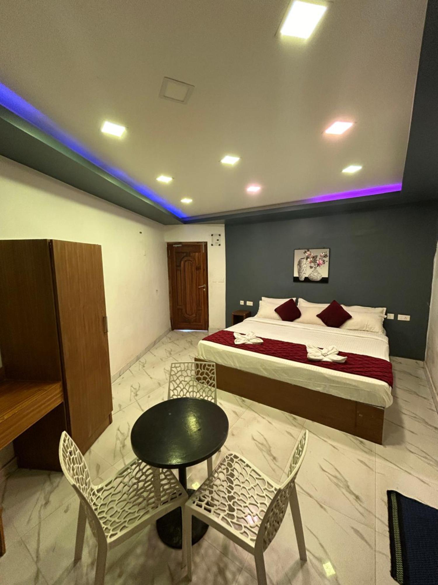 The Elite Beachview Pondicherry Exteriör bild