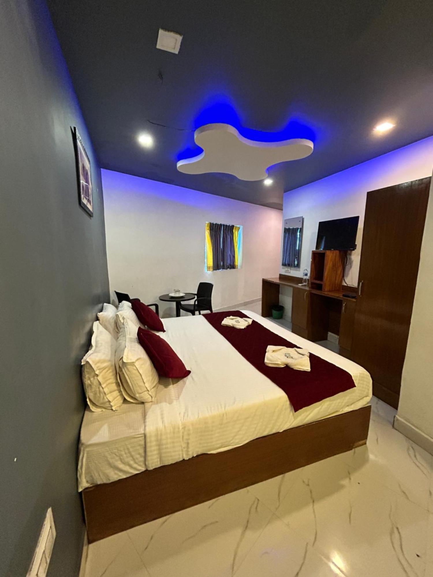 The Elite Beachview Pondicherry Exteriör bild