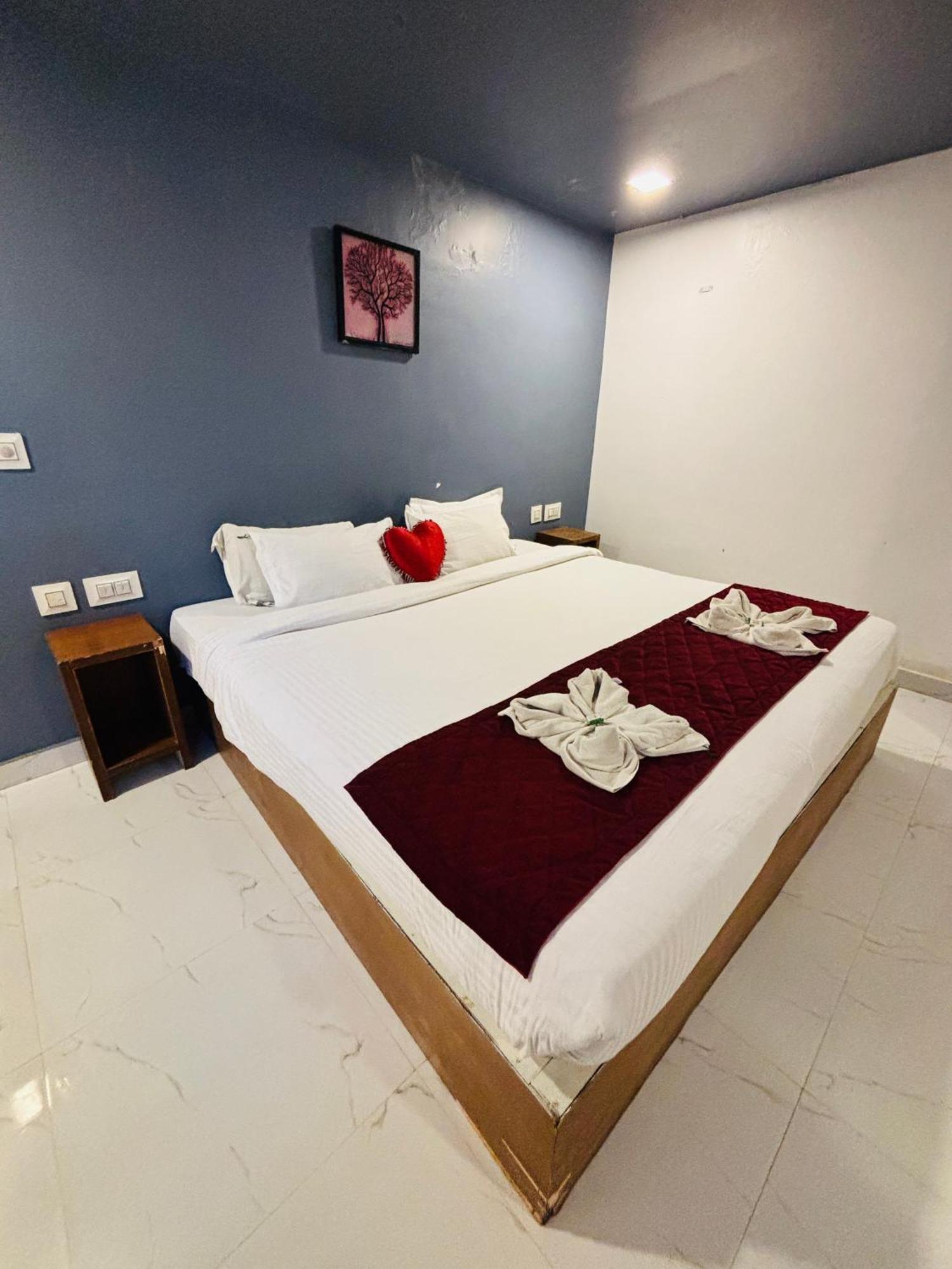The Elite Beachview Pondicherry Exteriör bild
