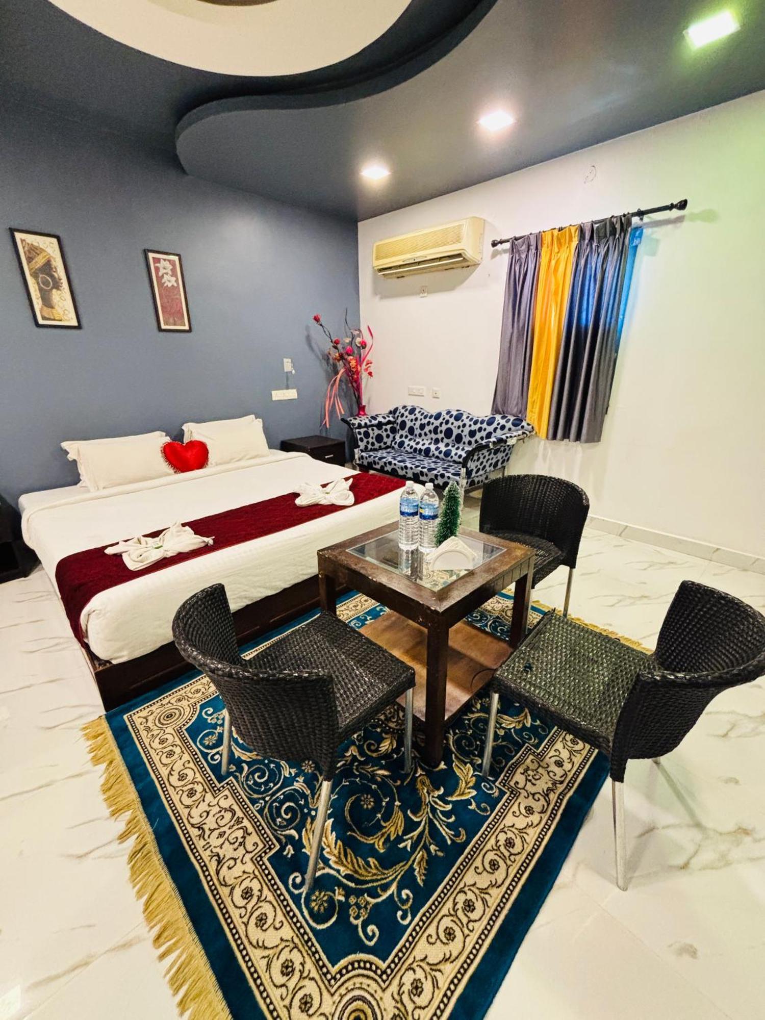 The Elite Beachview Pondicherry Exteriör bild