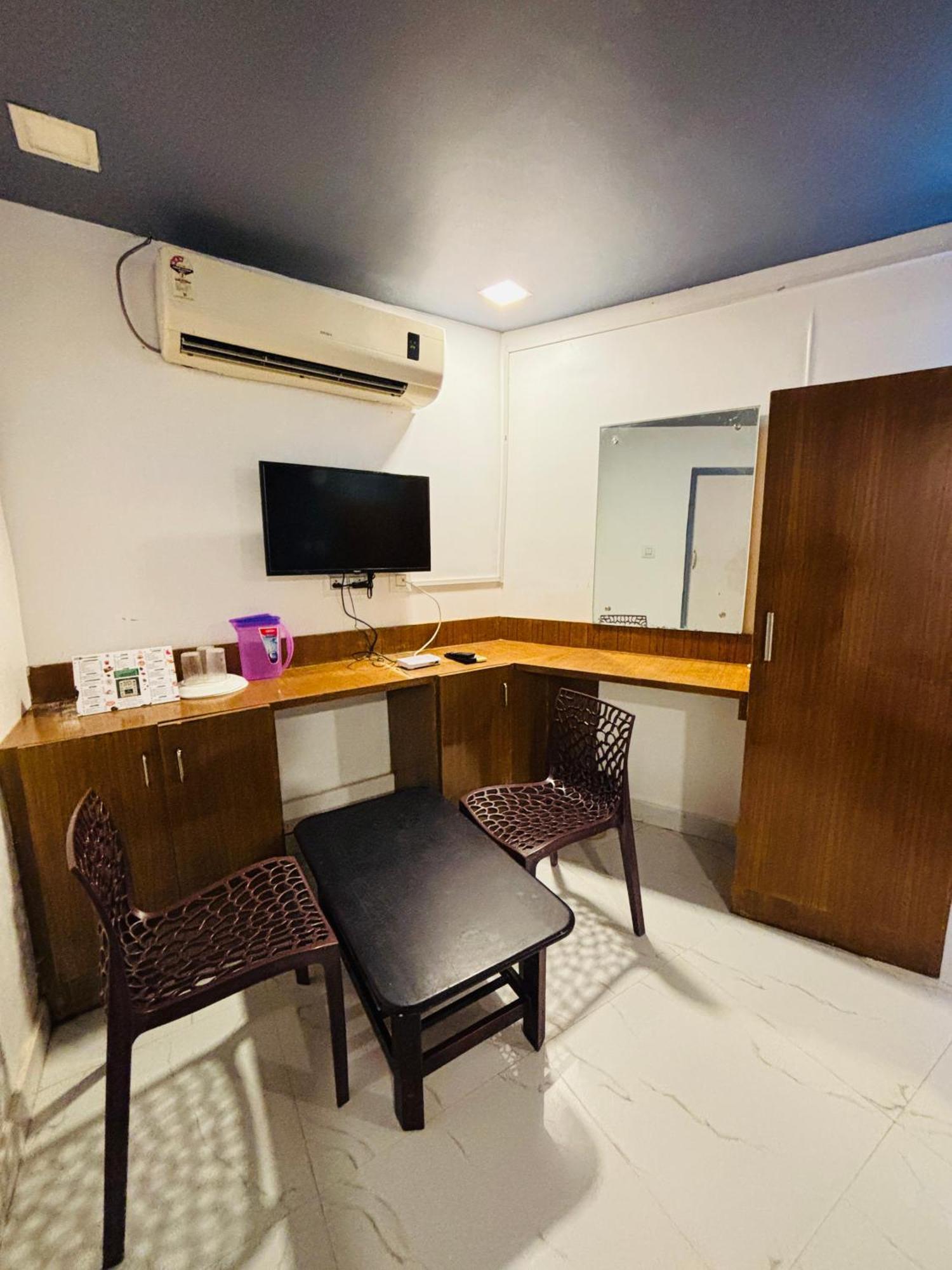 The Elite Beachview Pondicherry Exteriör bild