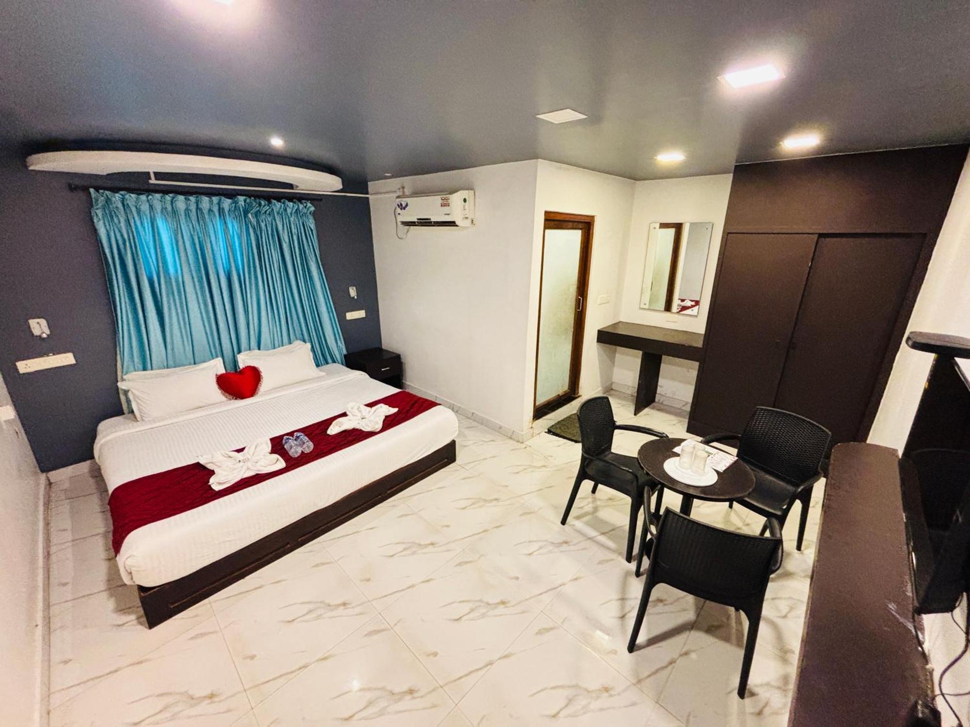 The Elite Beachview Pondicherry Exteriör bild