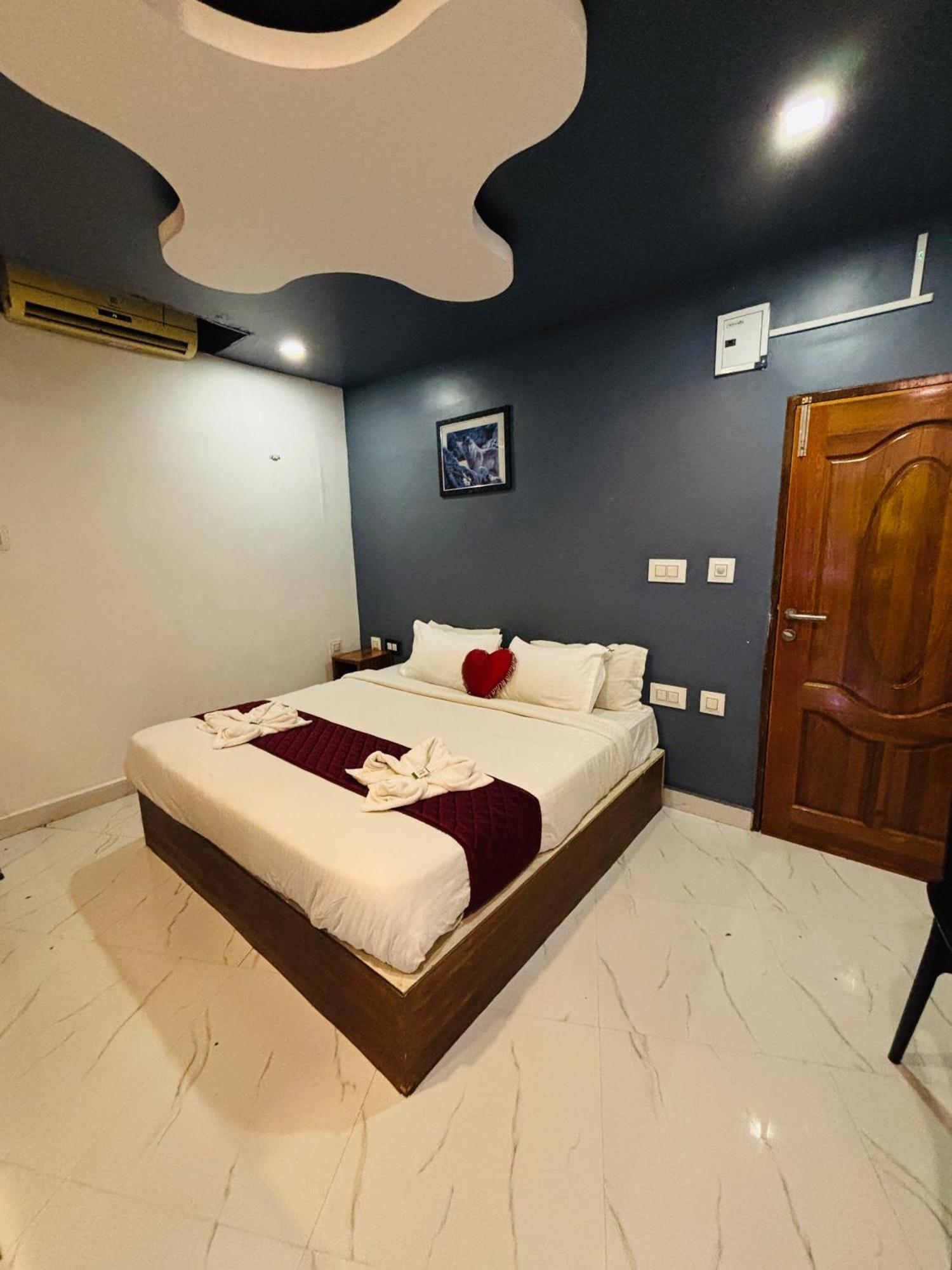 The Elite Beachview Pondicherry Exteriör bild